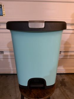 Trash Can 
