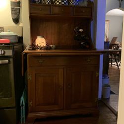 Heywood solid maple hutch