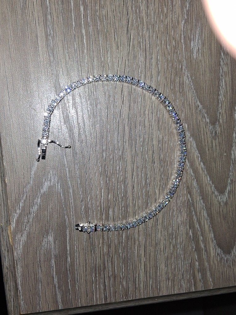 8 In Moissanite Set In Silver 925 Bracelet OBO