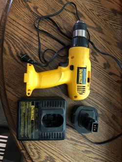Dewalt Drill with charger