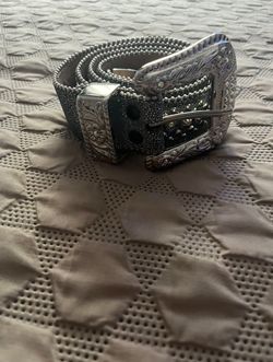 b.b Simon Belt