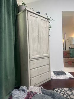 Armoire
