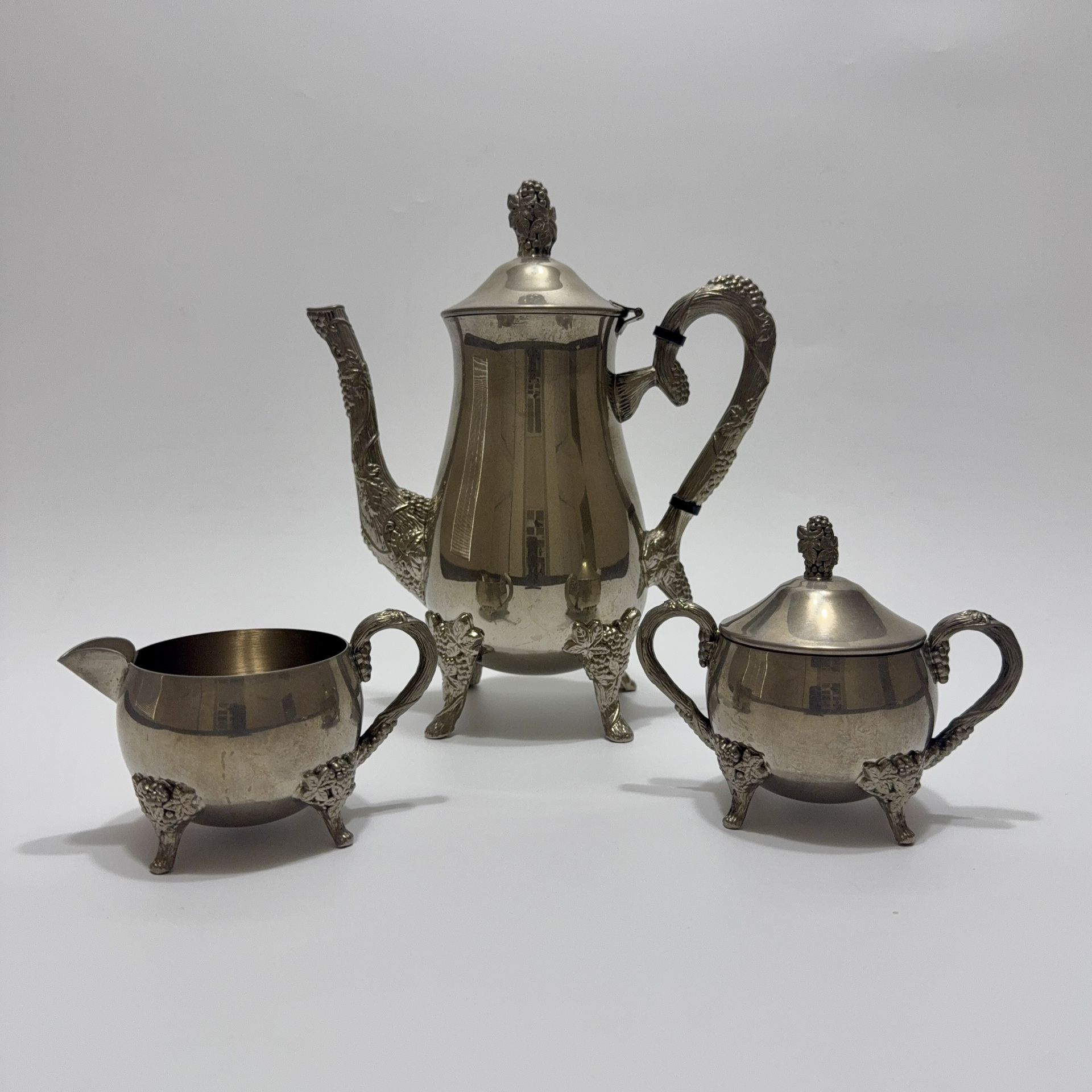 VTG Ornate Silver Plated Footed Coffee Tea Pot Set Grapes Grapevines Vineyard Motif 