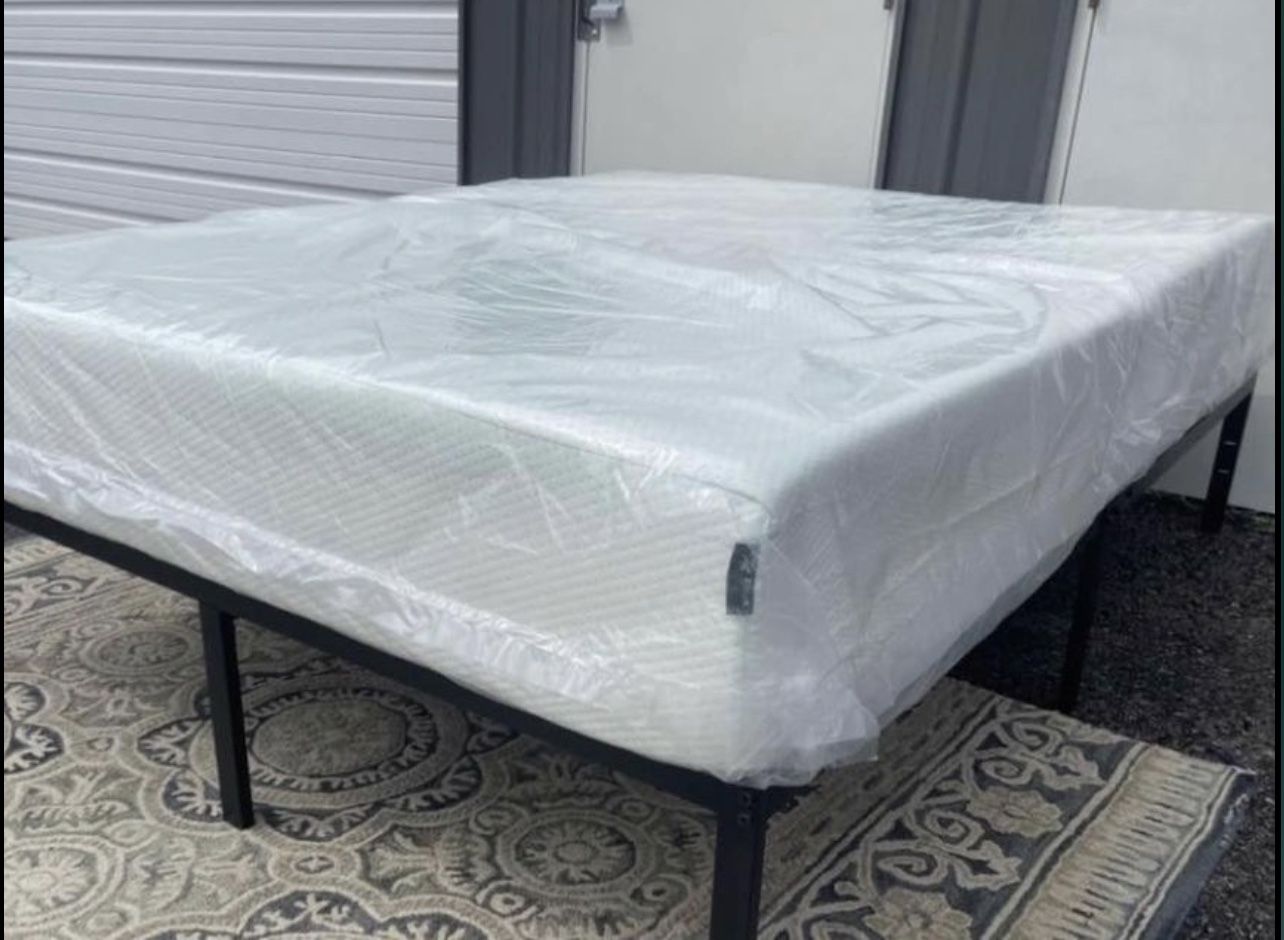 New 12” Gel Memory Foam King Size Mattress ONLY $350 Or $440 With Platform Bed Frame