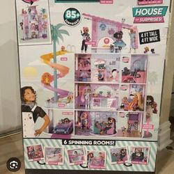 L. O. L Surprise! OMG  FASHION  HOUSE   PLAY SET  WITH 85  +  SURPRISES  -   NEW 