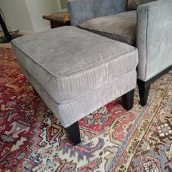 Lexington Tommy Bahama Tower Place Collection Living Room Gables Ottoman