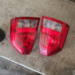 Chrysler 300 Taillights With Plugs