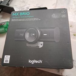 MX BRIO 4K HD COLLABORATION AND STREAMING WEBCAM