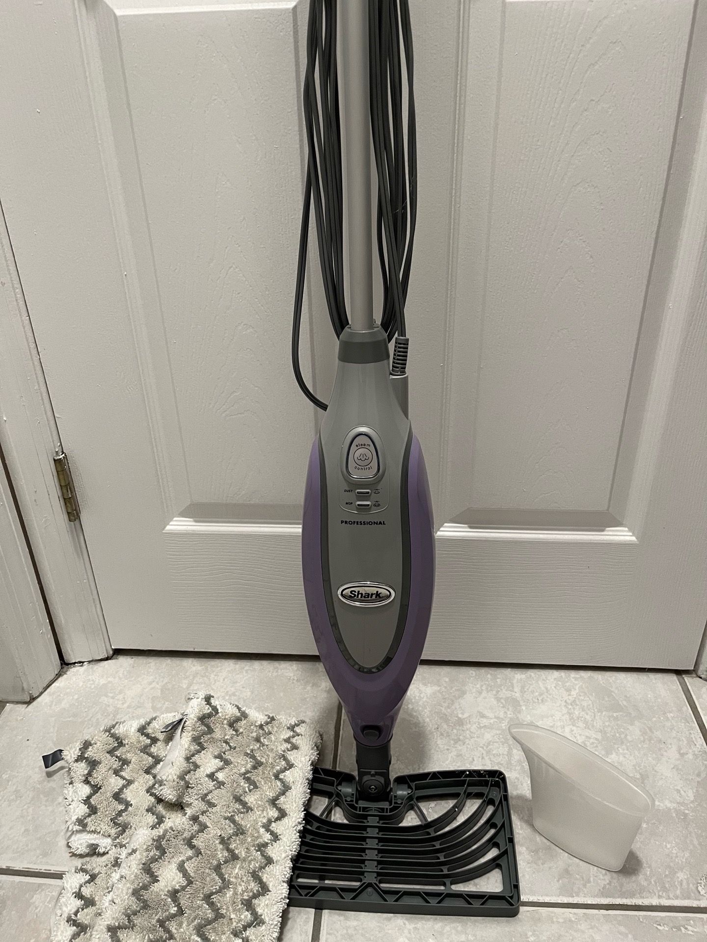 REDUCED! Shark floor steamer