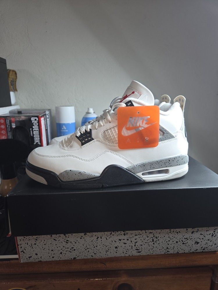 Jordan 4s