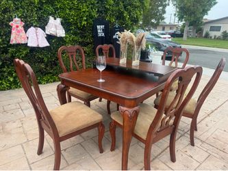 Dining room table
