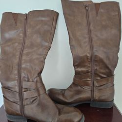 $15.00 - Women Boots - Size 8.5/Zippered Side/Buckle Accents  - Style & CO. Brand/ Great Condition!