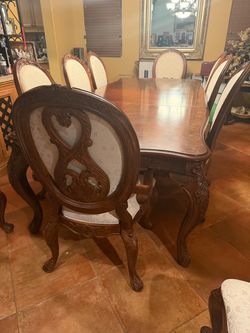 Beautiful Jessica McClintock Romance Collection Table