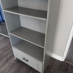 Kids book case 