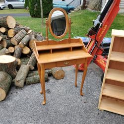 Wooden Vanity Makeup Table Oval Mirror 