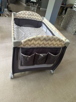 Baby Pack and Play Playard with Bassinet