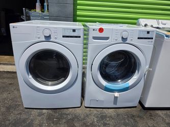 NEW !! LG WHITE SMART FRONT LOAD WASHER AND GAS DRYER