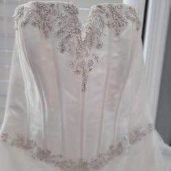 Wedding dress, Slip And Long Veil 👰