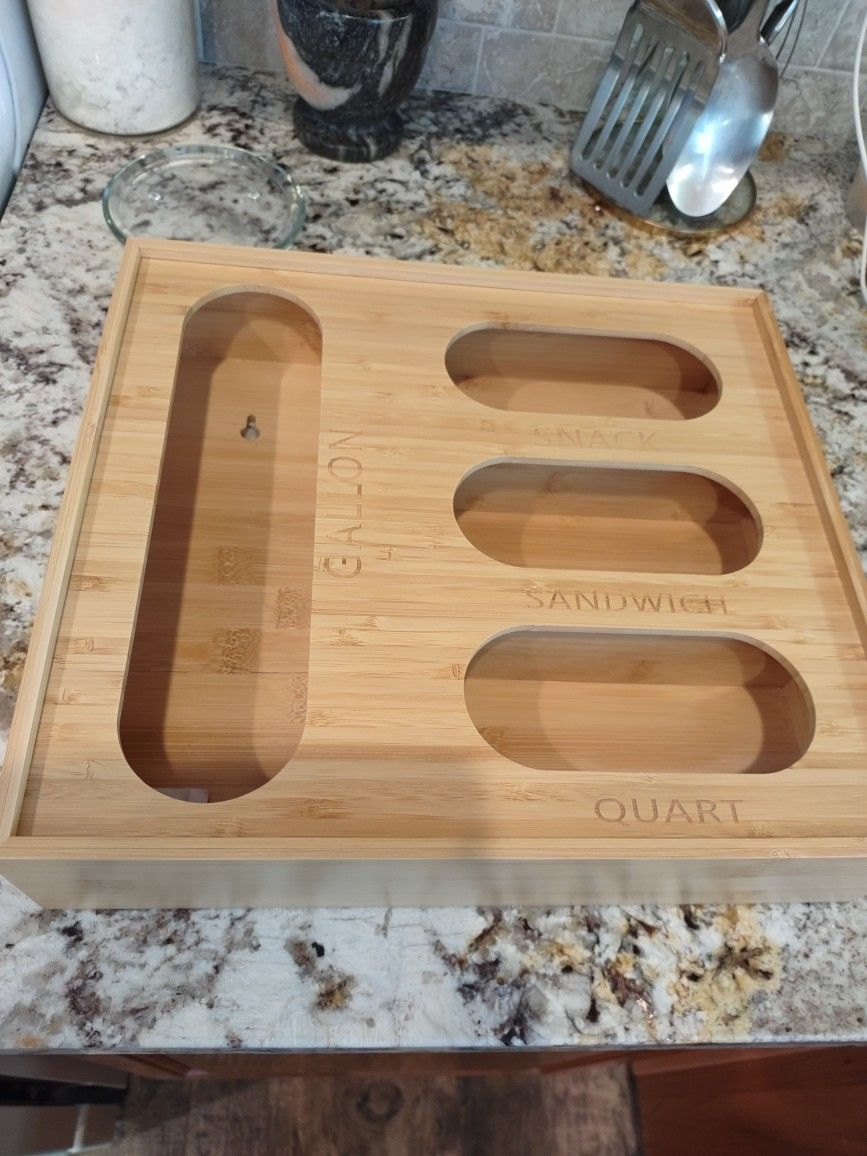 ZIPLOCK BAG ORGANIZER