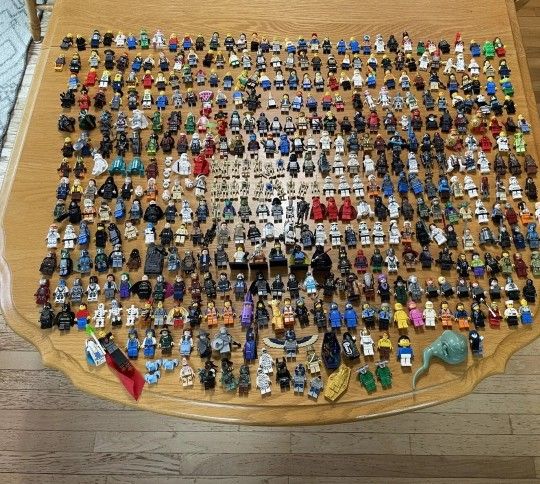 400+  Minifigure Lot (Star Wars, Ninjago, Harry Potter,  Movie, Ect) Toys