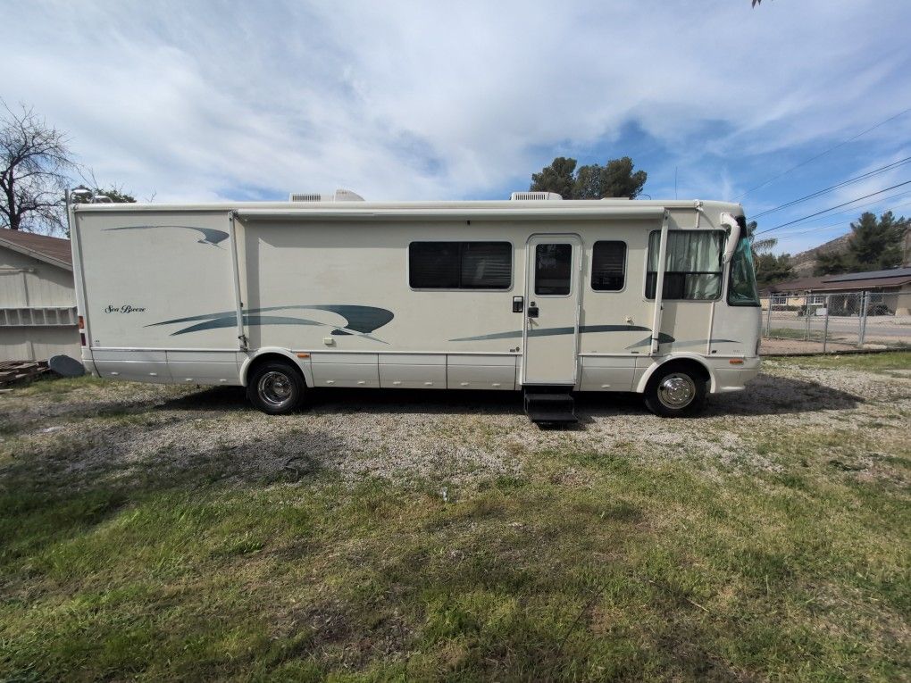 2001 Sea Breeze Motorhome