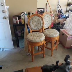 Swivel Stools 
