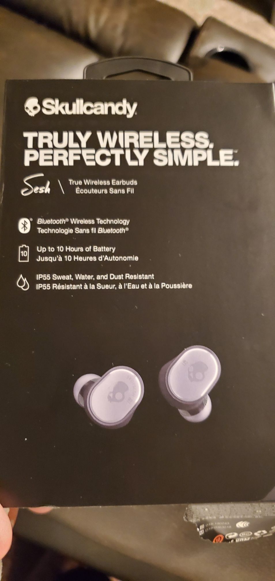 New in box skull candy earbuds