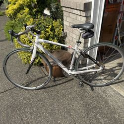 Specialized Dolce Comp Road Bike. 