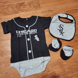 6-9m White Sox