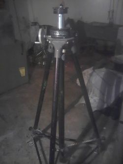 Spectra-Physics Laserplane,Inc. Mobile Tripod. Model 951