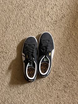 Puma suede classic sneakers [Barely used - Like new] SIZE 9.5 US MEN