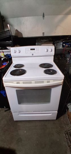 Kenmore White  Electric Range (Stove /Oven) - Can Deliver