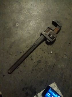 18" Pipe wrench