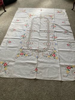 Vintage Hand Embroidered  Crocheted Appliqué Tablecloth 98x68
