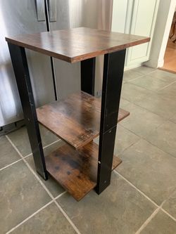 Nice Wood Side/End Table