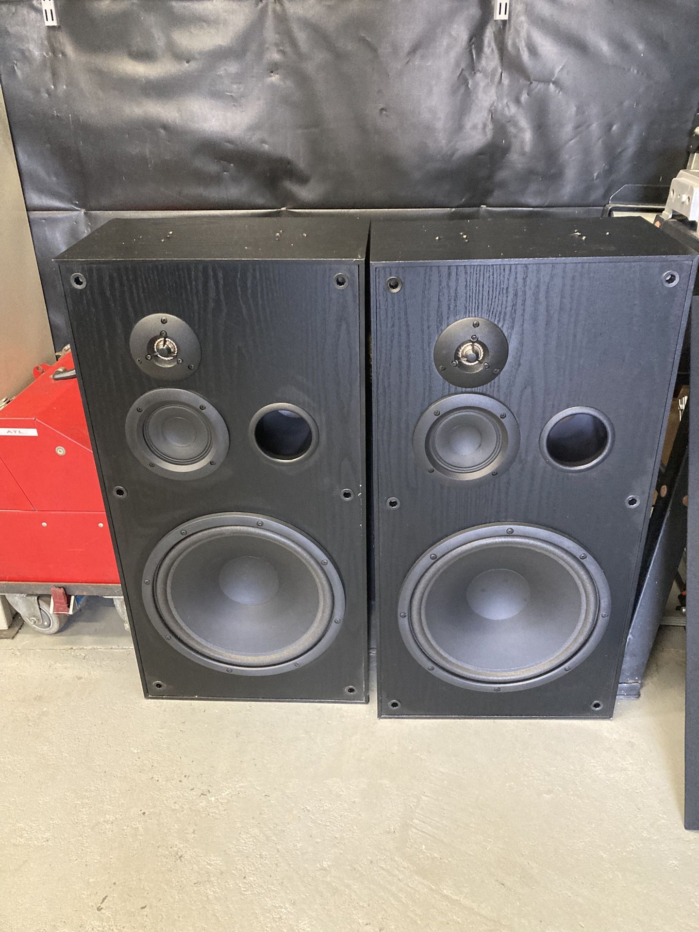 KLH Tower Speakers