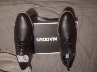 Madden dress shoes size 11