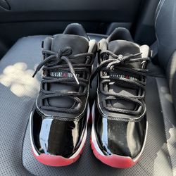 Retro 11 low breds size 10.5