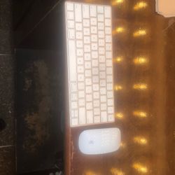 Apple Keyboard 