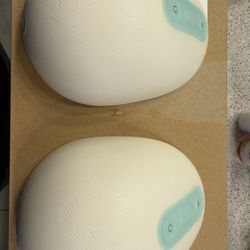 Willow 3rd gen wearable Breast pump Like New 