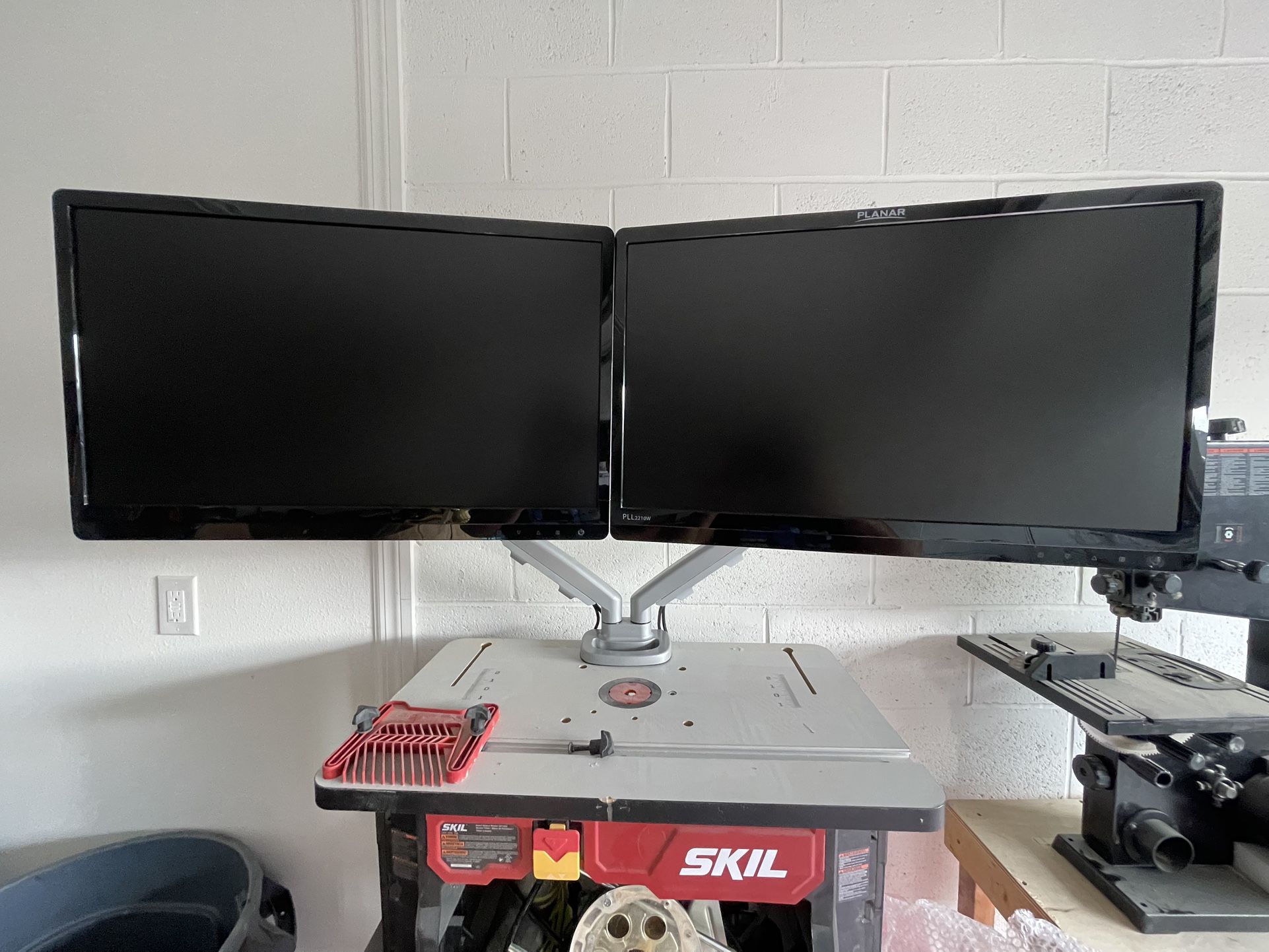 DUAL MONITOR STAND / SOPORTE PARA 2 MONITORES