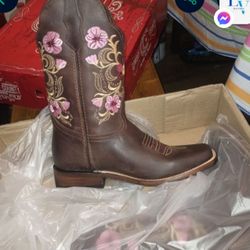 Ladies Bootscrazy Zinna Size 9.5