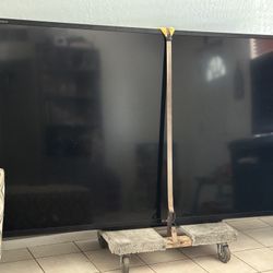 90” Smart Tv - No Original Legs But Comes With Wall Mount 