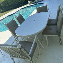 Patio Table & 6 Chairs 
