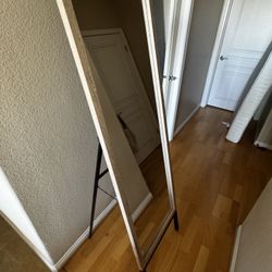 Target Threshold Standing Mirror