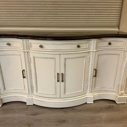 Buffet For sale- Gorgeous!! 