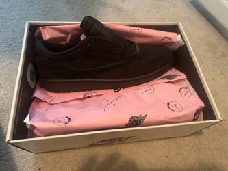 Travis Scott Jordan 1 velvet brown