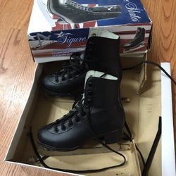 Skates size US 1/Euro 31 brand new