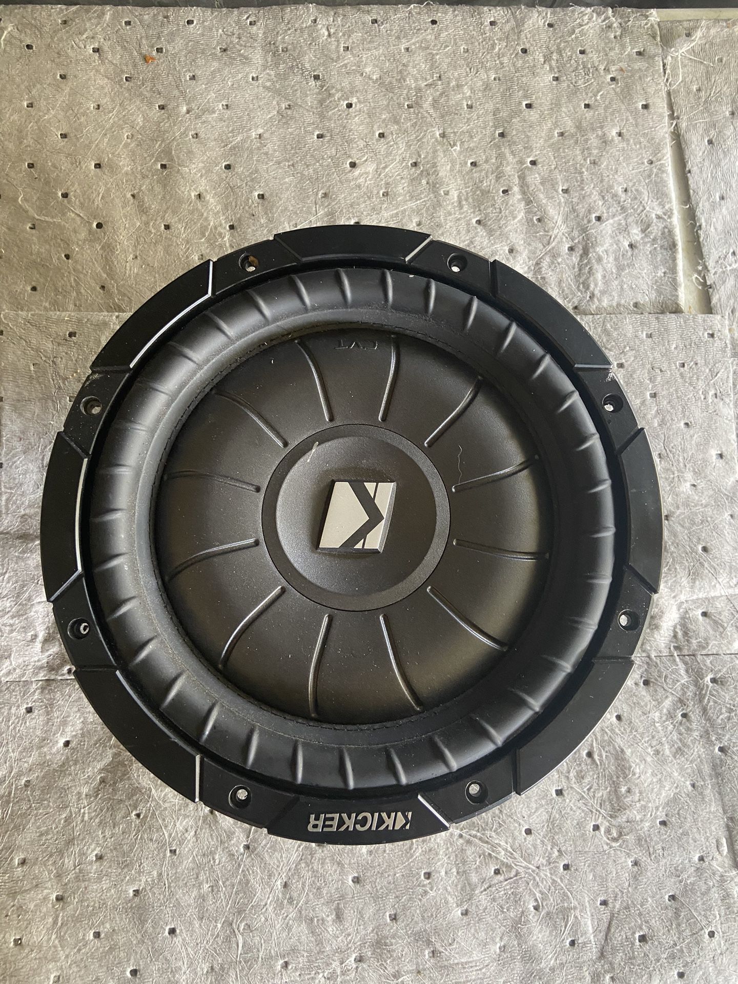 kicker subwoofer “10”