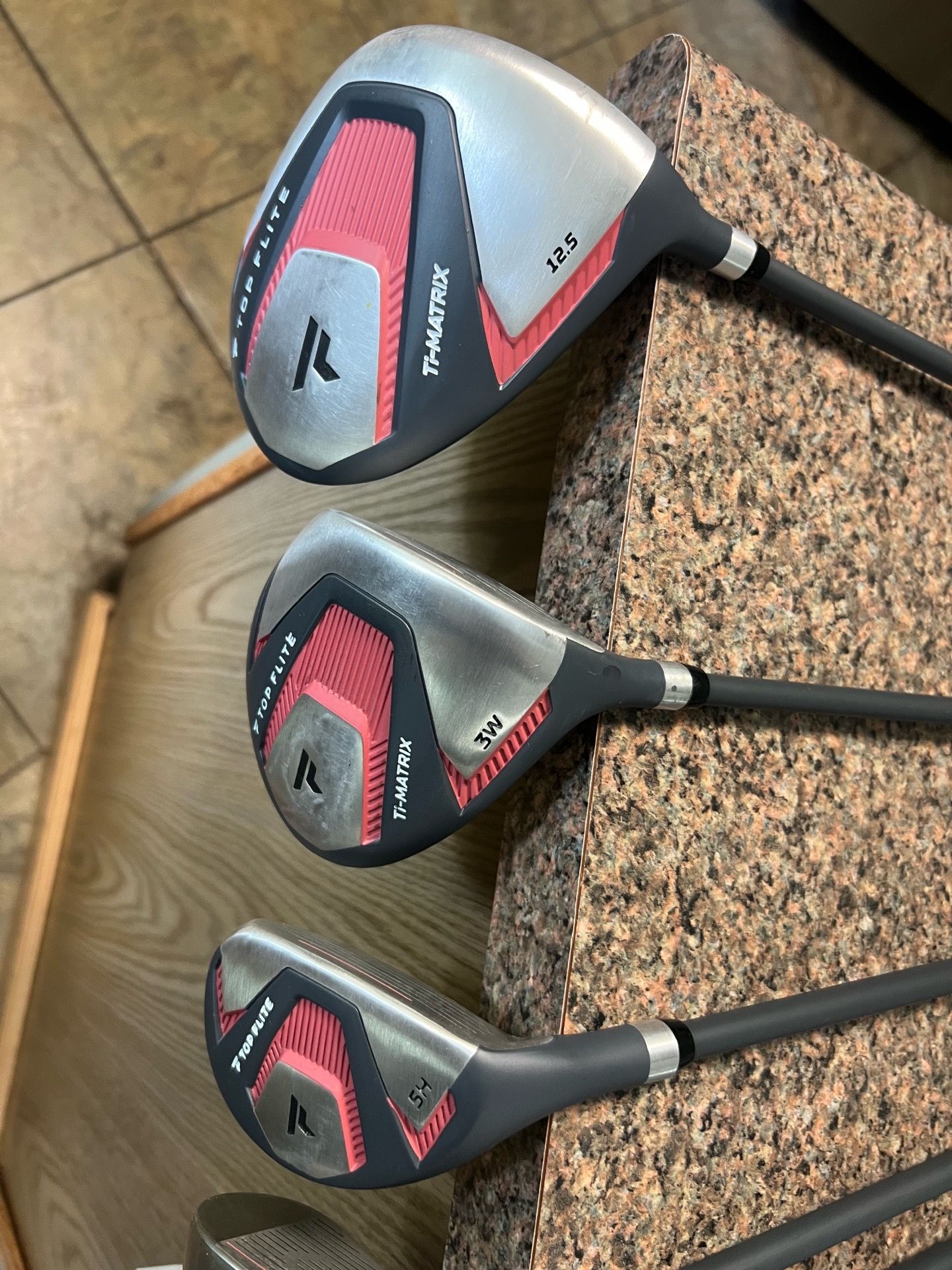 Female, RH, NEW/demo Golf Set, All that is needed to start enjoying golf. Everything included, as shown, $189